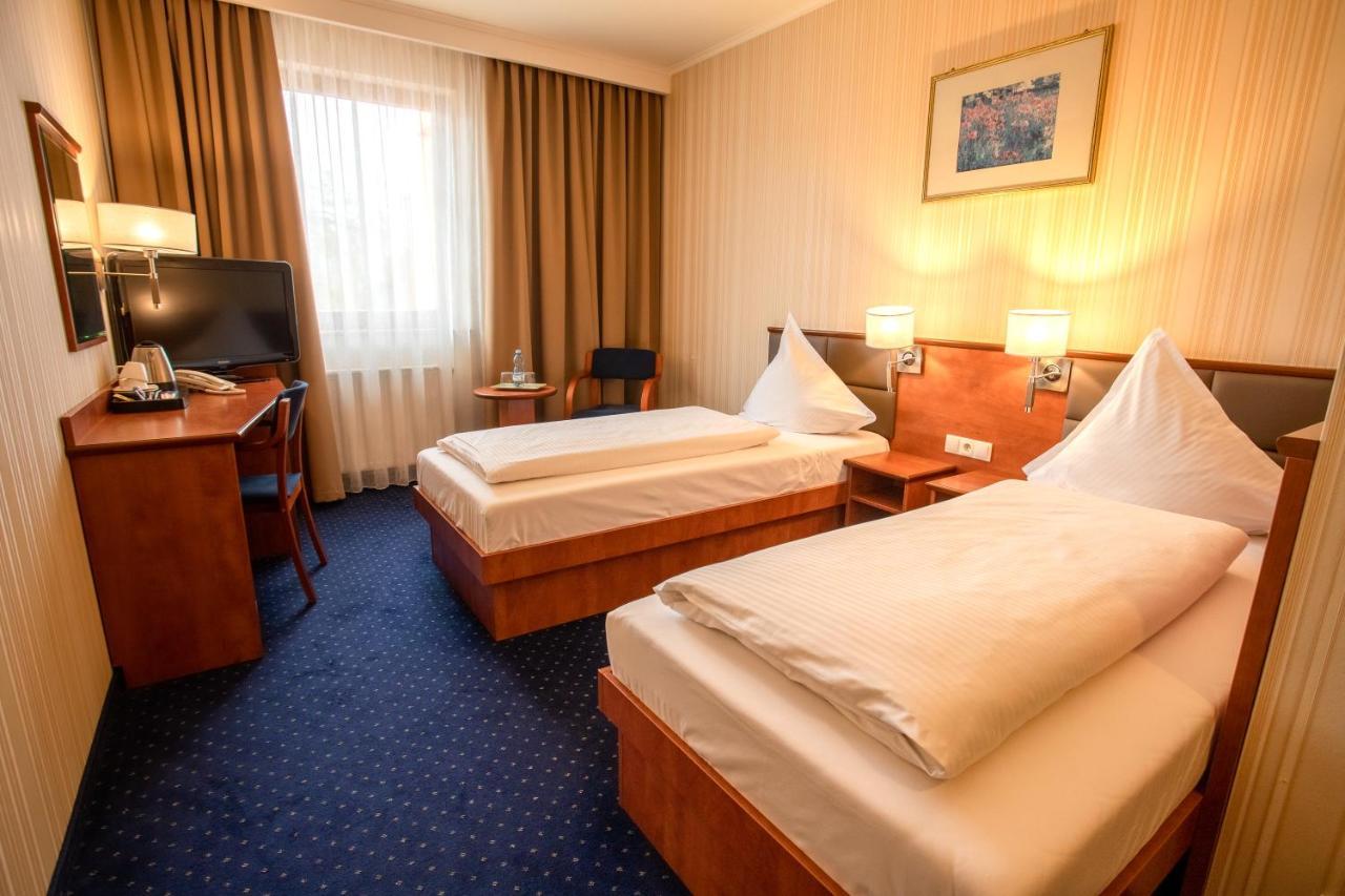 Business Hotel Vega Вроцлав Экстерьер фото