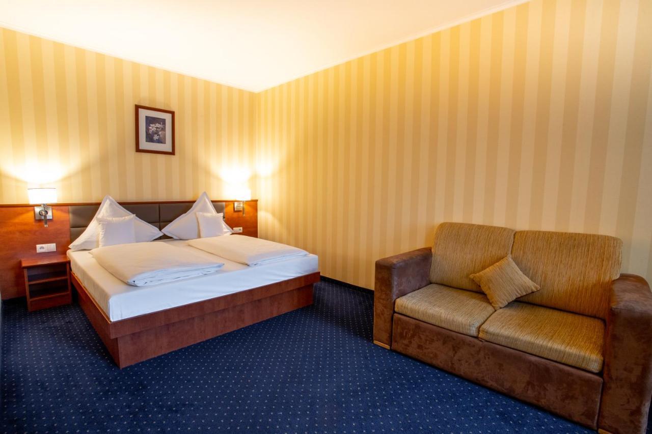 Business Hotel Vega Вроцлав Экстерьер фото